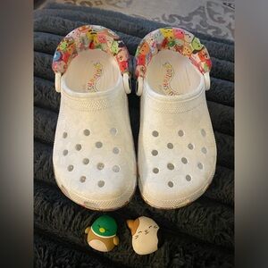 Crocs Squishmallows Classic Clogs with a multi-color print 8 Womens